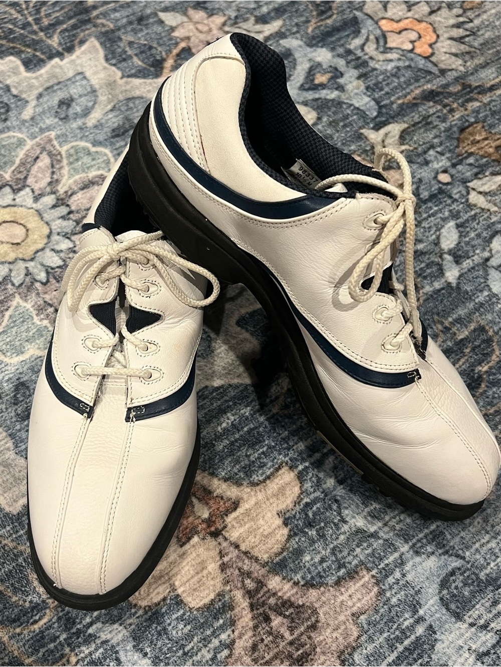 Men's White Leather Lace-Up Golf Shoes with Navy Accent l 10.5